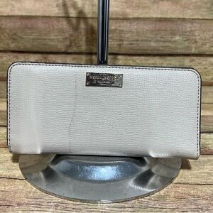 Henri Bendel Leather Wallet